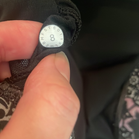 Lululemon Energy Bra (Size 8) - Picture 5 of 6